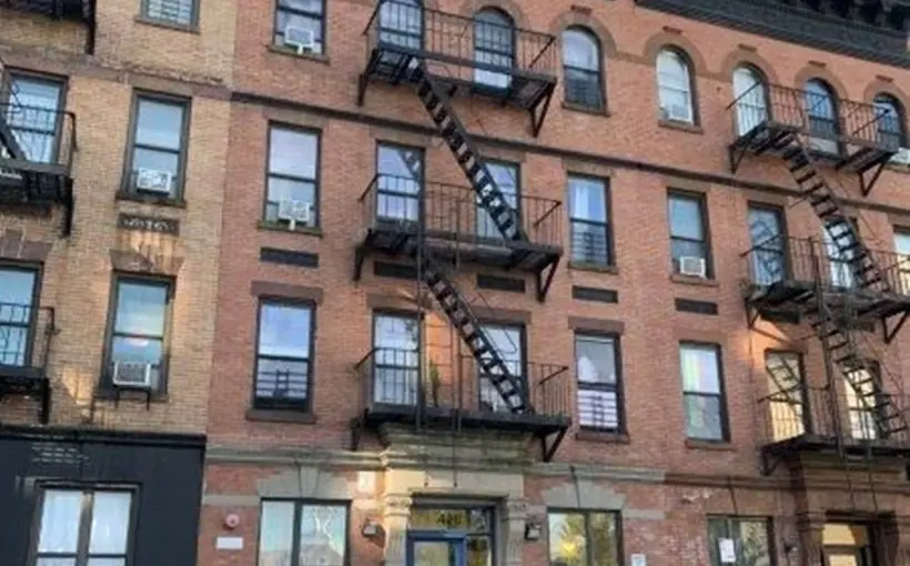 NY 426 East 162nd St Bronx