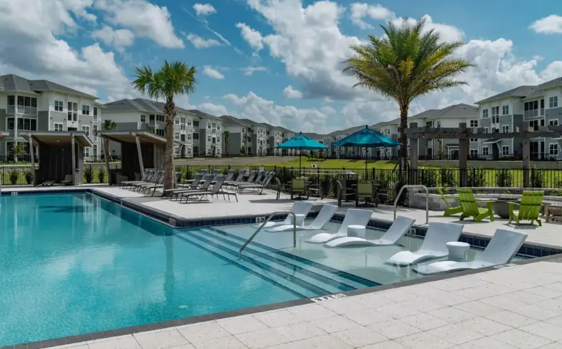 NewPoint Real Estate Capital has provided a $50.7-million loan to refinance Reunion at 400 apartments in Kissimmee, FL.