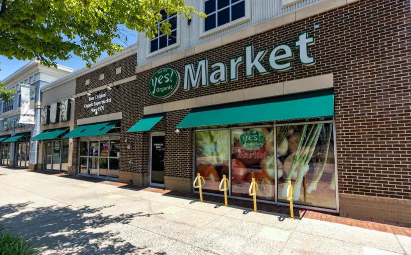 Klein Enterprises has acquired eight retail centers in MD and VA from Cedar Realty Trust.