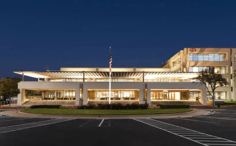 Swig Sells Fossil's Richardson HQ