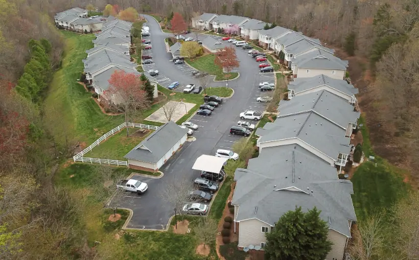 Magma Equities and Prudent Growth Partners have acquired The Oaks Apartment Homes in Lincolnton, NC, in an off-market transaction for $17.8 million.