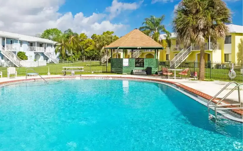 Topaz Capital Group, LLC and Apple Core Holdings, LLC, have acquired and rebranded The Park at Topaz Cay in Melbourne, FL for $33 million.