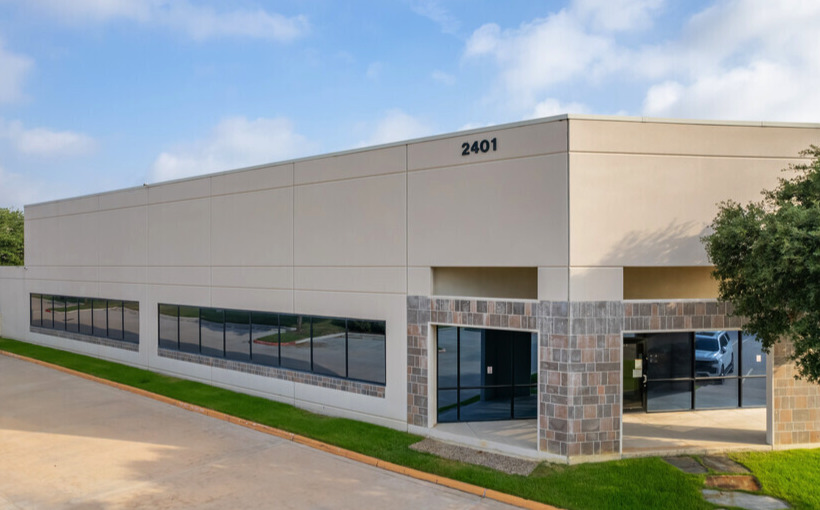 Tesla to open 4th Austin showroom