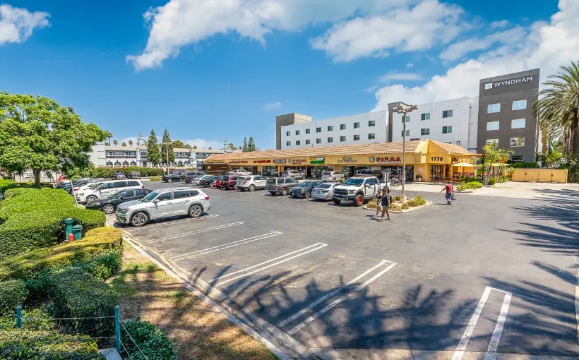 Faris Lee Arranges Anaheim Retail Sale for $19.5M