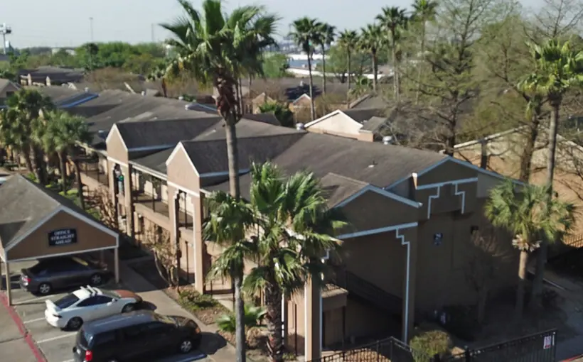 JV buys 362-unit Aura Galleria in Houston