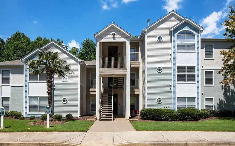 REM Acquisitions has acquired Avenue 33 Apartments in Stockbridge, GA for $58M.