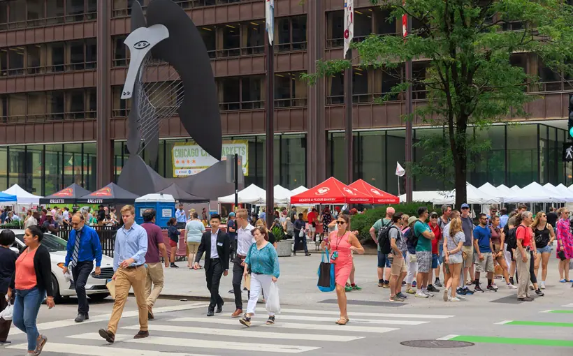 CHI Chicago Loop Alliance street scene July 2022