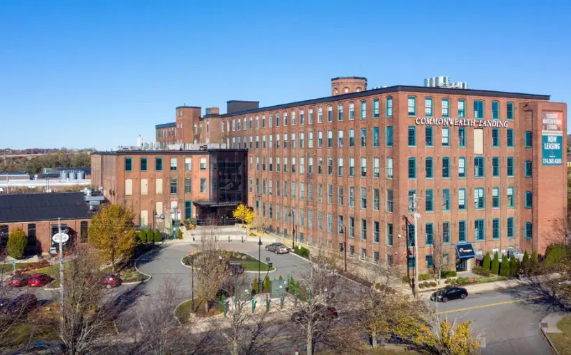 Greystone has provided a $15.4-million loan to refinance Commonwealth Landing apartments in Fall River, MA.