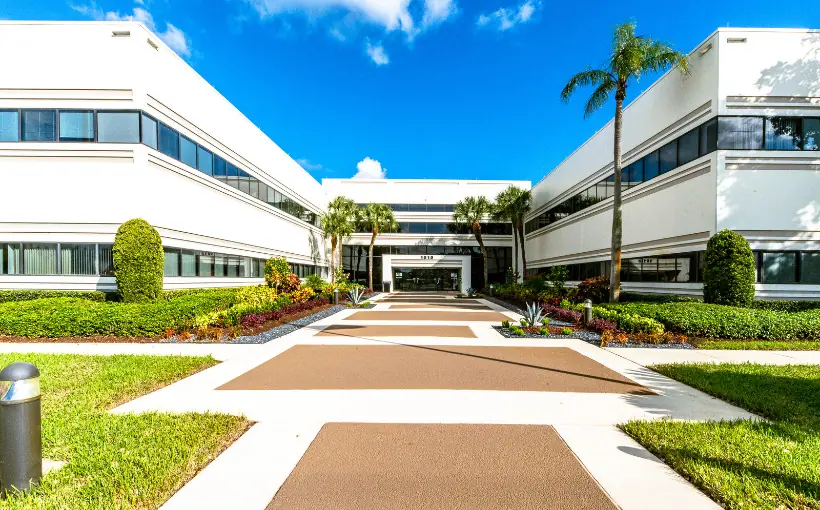 Cushman & Wakefield has arranged a $29.7-million refinancing loan for an office complex on Congress Avenue in Delray Beach, FL.
