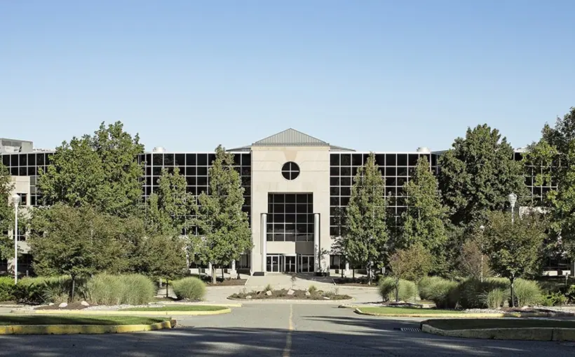 JLL arranged the sale of Westgate, a vacant office building in Basking Ridge, NJ, to Edgewood Properties