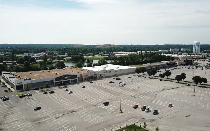 Q&L Realty has acquired the Southpark Square Shopping Center in Colonial Heights, VA for $5.5 million.