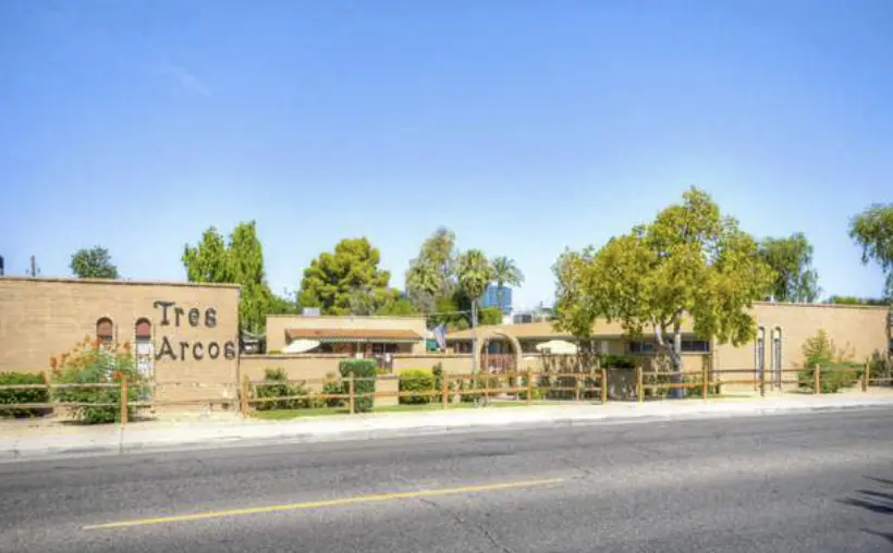 Two infill Phoenix apartments sell for $15.68 million