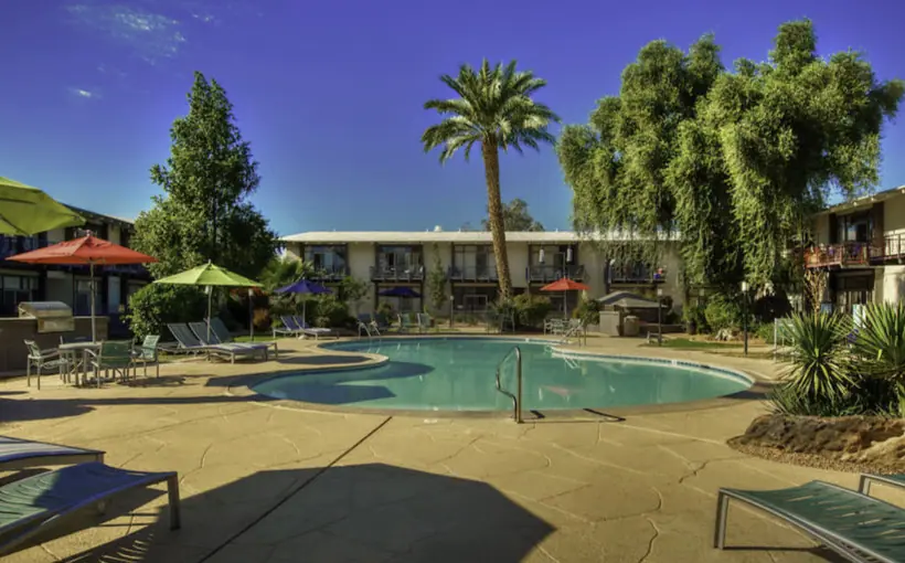 1959-era 150-unit Paradise Palms trades in Phoenix for $36.5 million