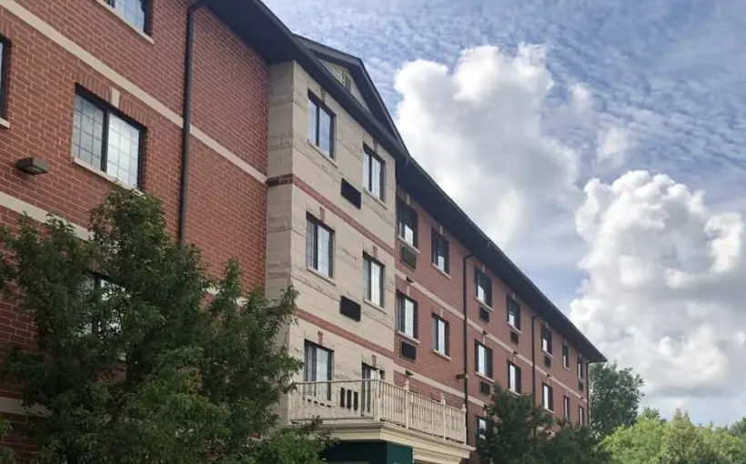 The seller of 58 units at Onan Place Condos in Waukegan, IL chose not to market the package as a deconversion
