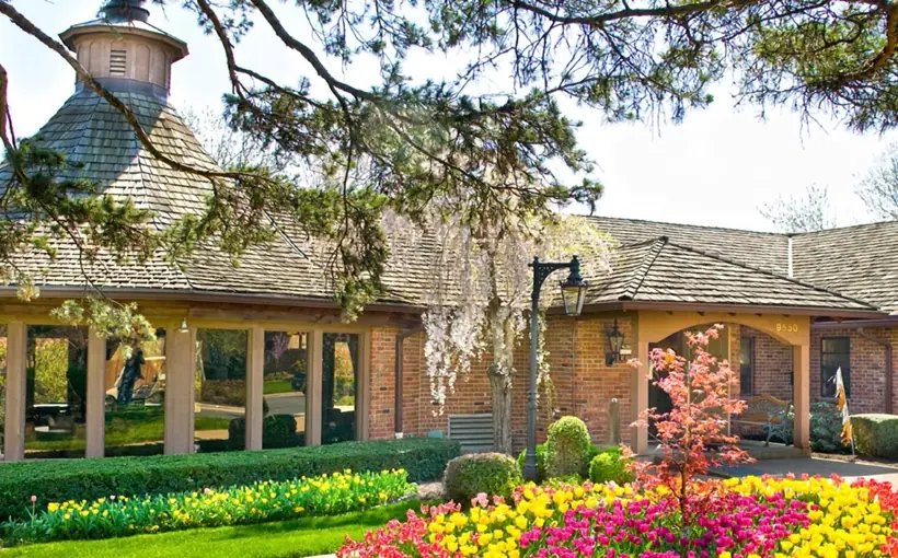 Medici Apartments and Townhomes in Overland Park, KS has been sold for $43.6 million