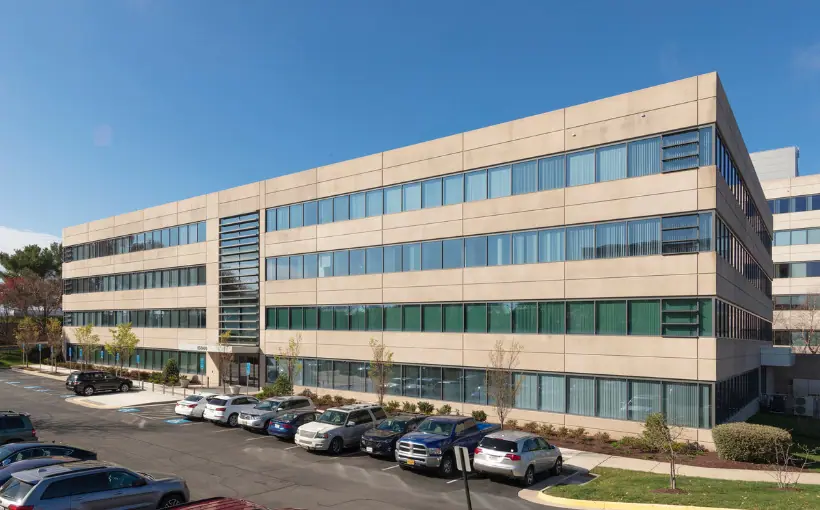 Tritower Financial Group has sold the Independence Center II office building in Chantilly, VA.