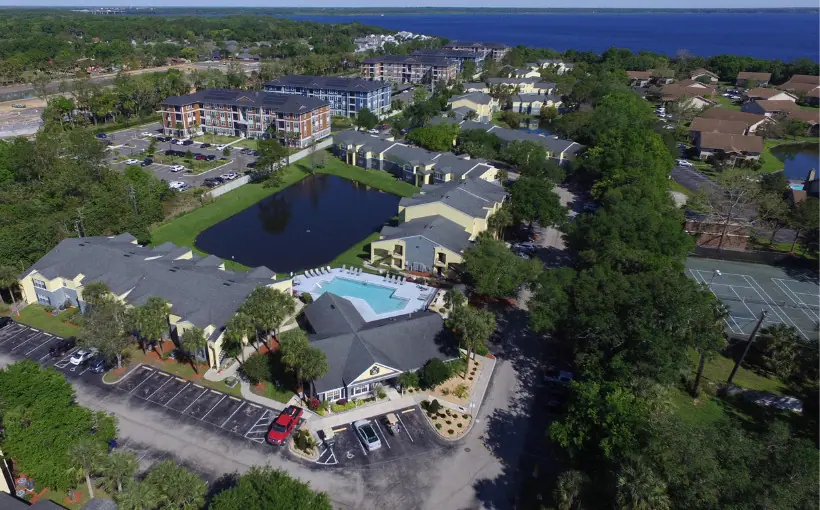 Marcus & Millichap has brokered the sale of a four-property Low Income Housing Tax Credit portfolio in FL for $91.8 million.