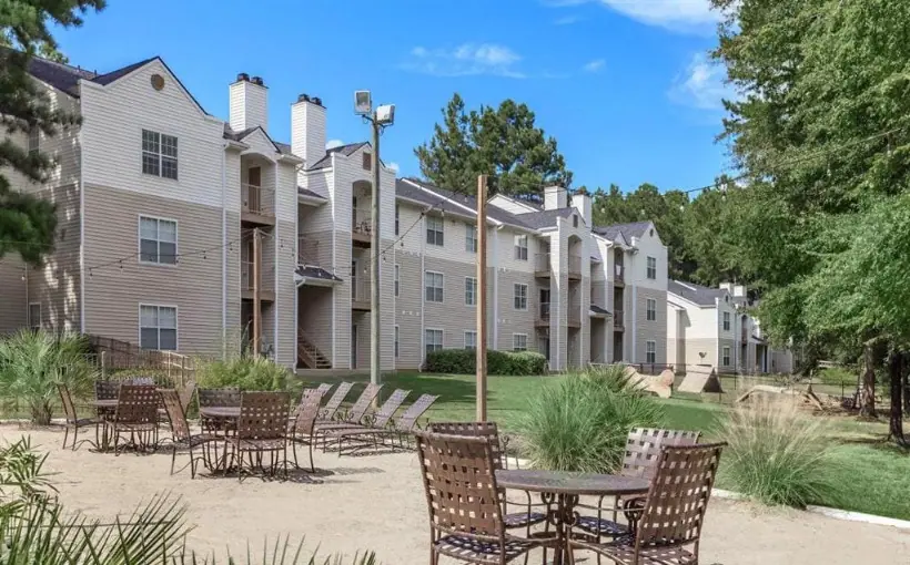 Beach Real Estate Funds, LLC, an affiliate of The Beach Company, has acquired Waters Edge at Harbison apartments in Columbia, SC for $32.4 million.