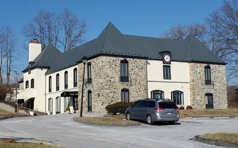 Univest Bank and Trust Co., has signed a lease with Valley Gateway, LLC for 6,250 square feet of off space at 10801 Tony Drive in Timonium, MD.