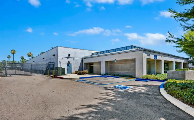 Kearny Mesa Industrial Building Trades for $13M