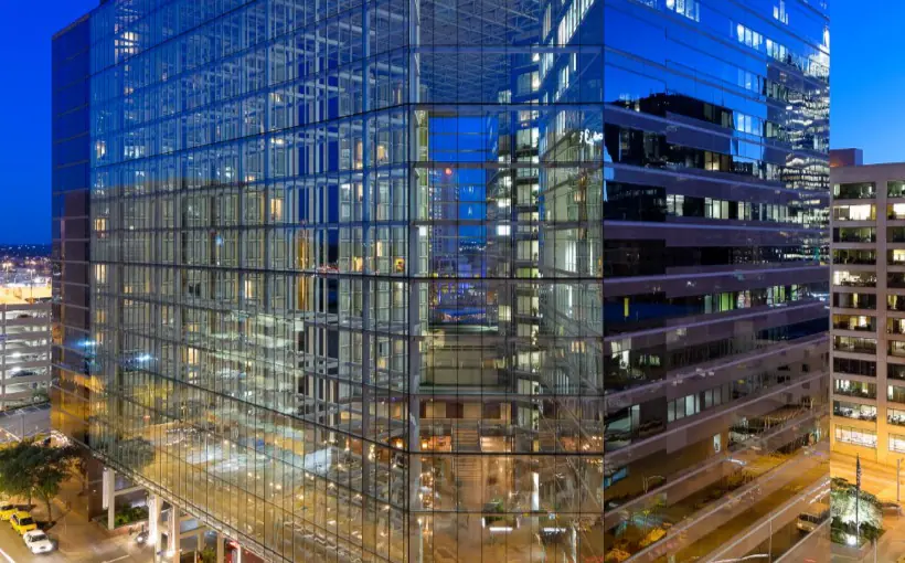Austin Crown Plaza revamp helps adjoining Austin Centre office users