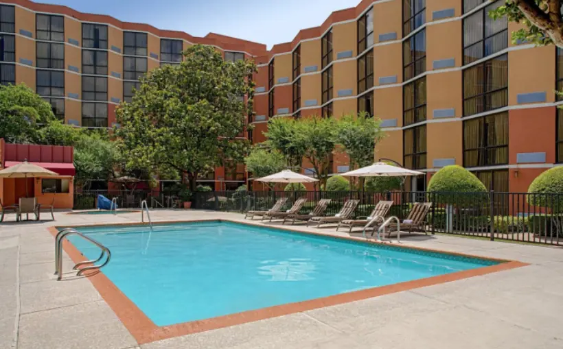 Austin hotel purchased for $38.5 million, to be revamped and rebranded