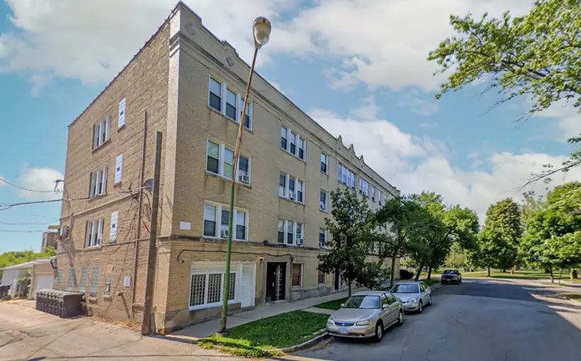 CHI 7224 N Rockwell Chicago