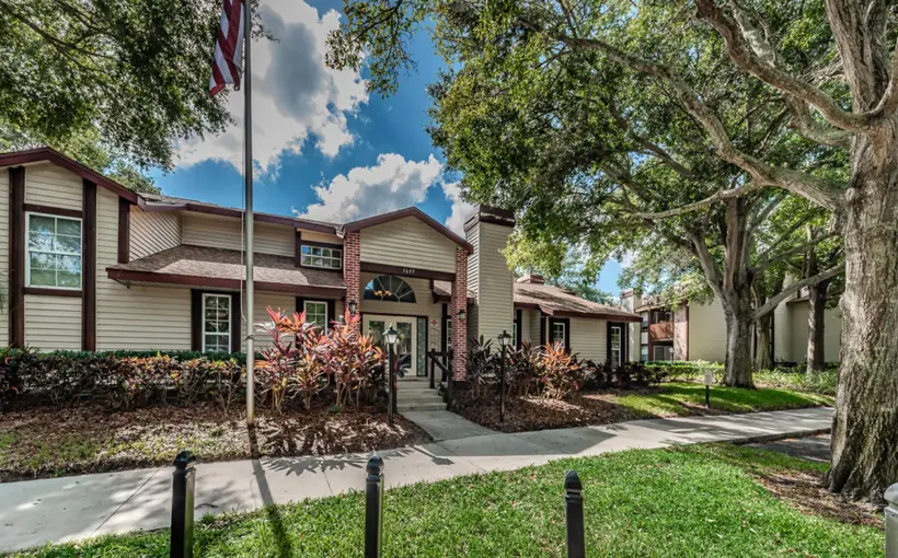 ESG Kullen has secured a $27.7 million loan for the acquisition of 161 out of 248 units at Harbourtowne at Country Woods in Palm Harbor, FL.