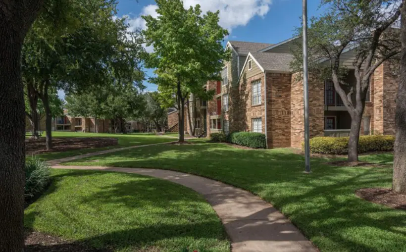 Arlington 616-unit Harmony Apts last of 6 part portfolio