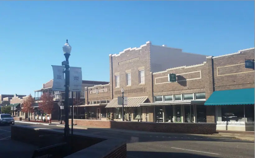 Toll Bros/Davis Cos. Building Rental Units in Historic Lewisville