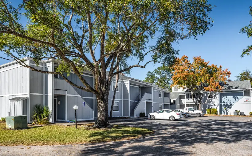 Sureste Property Group has acquired Kings Tree and Park Place apartment complexes in Orange Park, FL for $22.3 million.