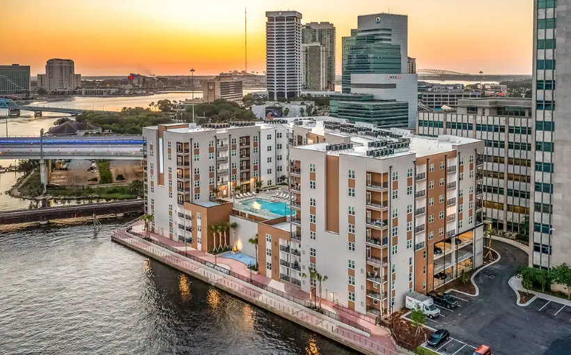 FrontRange Capital has acquired The Southerly at Southbank community at 959 Prudential Drive in Jacksonville, FL.