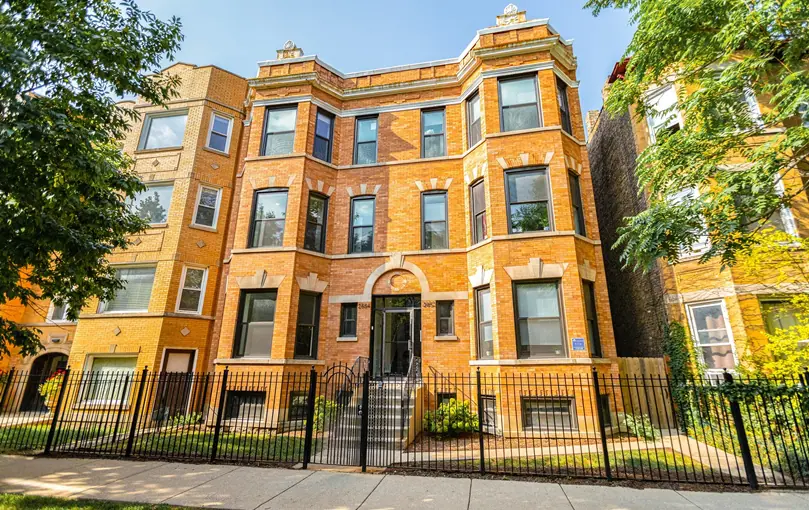2852-54 W Shakespeare Ave, a six-flat apartment building in Chicago's Logan Square neighborhood