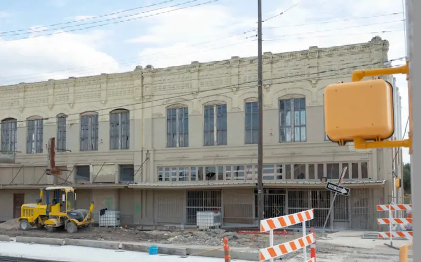100 year old Estrada building to be renovated