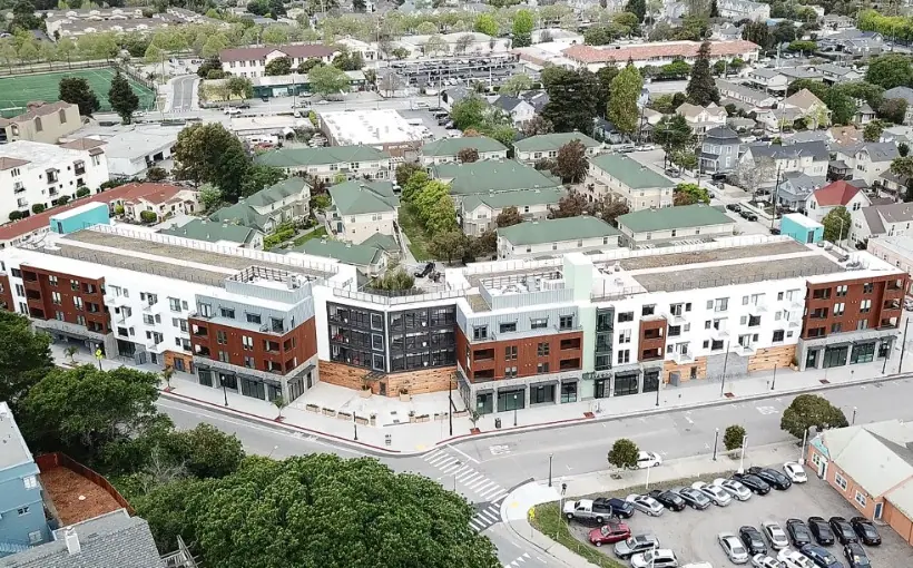 Dinerstein Purchases Santa Cruz Luxury Apartments for $52M