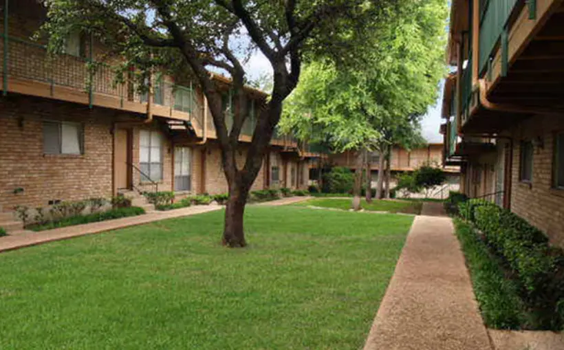 CRE tech firm Keyway buys Houston area apartments