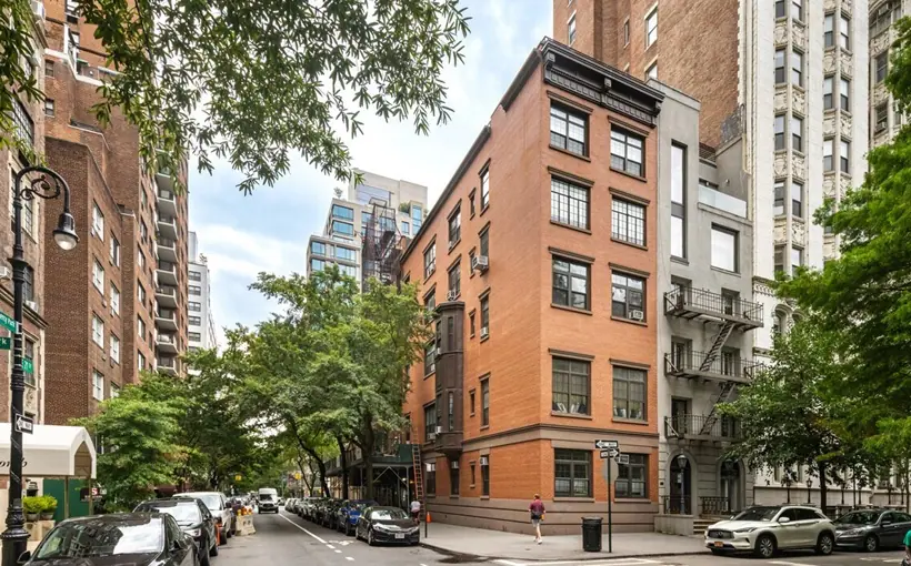 38 Gramercy Park North is a 21,400-square-foot residential property on Manhattan's Gramercy Park