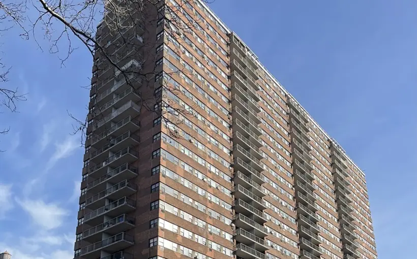 River View Towers is a 1964-vintage Mitchell-Lama cooperative apartment building on Manhattan's Upper West Side