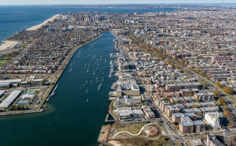 Commercial real estate investment sales in Brooklyn crossed the $10-billion threshold for the first time in 2022, according to Ariel Property Advisors