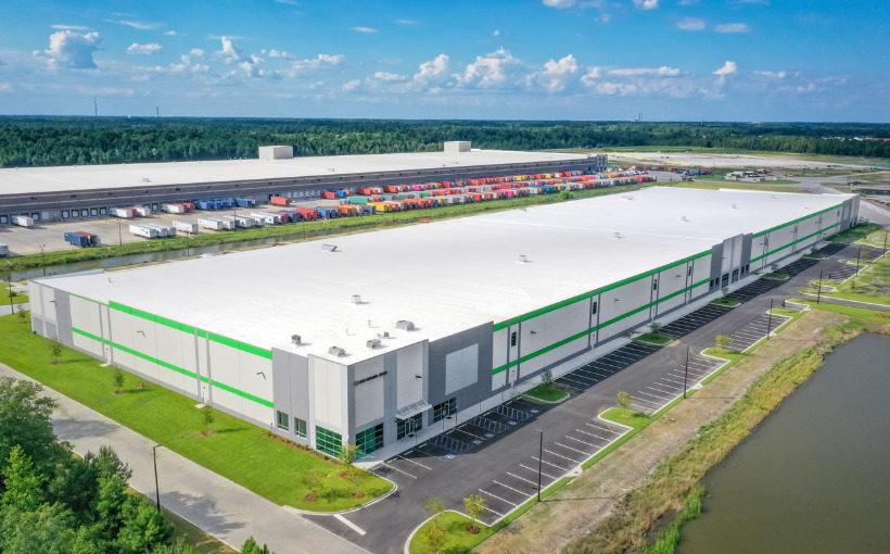 TerraCap Management LLC, has acquired the Savannah Gateway Building 1H industrial property in Rincon, GA from Broe Real Estate Group.
