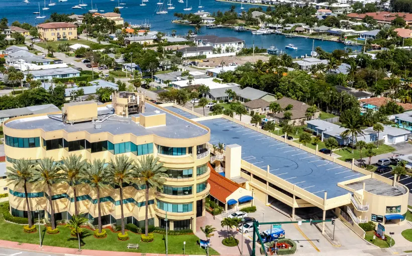 The Singer Island Corporate Center in West Palm Beach, FL has sold for $8.6 million.