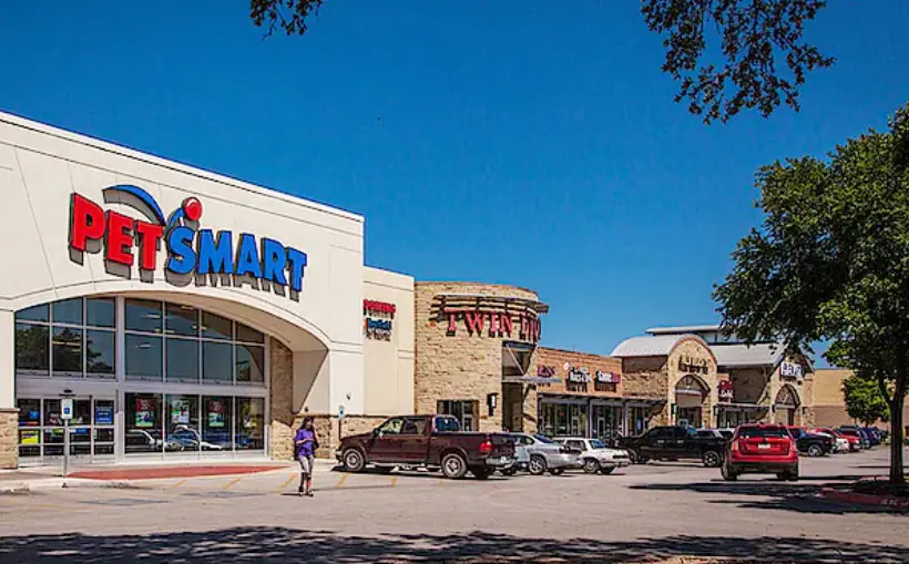 JLL Finances and arranges sale of Southpark Meadows acquisition