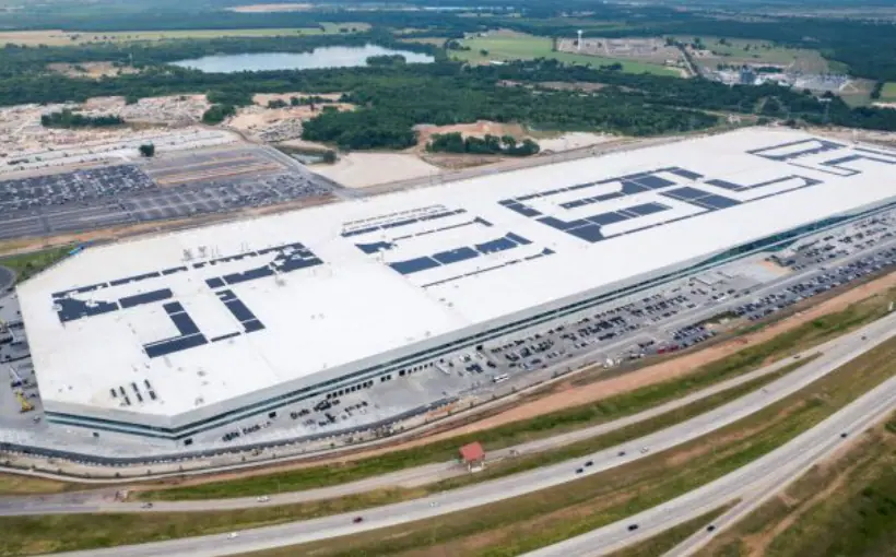 Tesla leases 440K SF warehouse in San Antonio