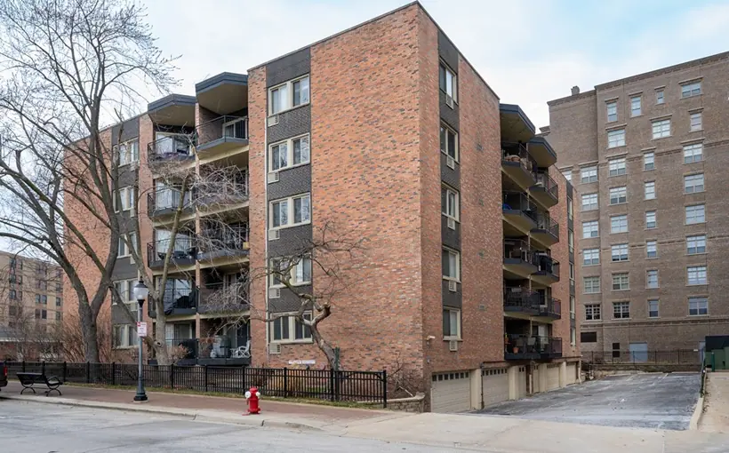 Interra Realty brokered a condo deconversion sale in Arlington Heights, IL, its second in this Chicago suburb in the past 30 days