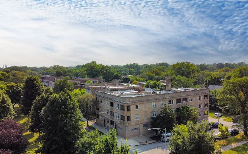Kiser Group completed the sale of an 18-unit multifamily property on Chicago’s South Side, which went under contract in less than a week after being listed