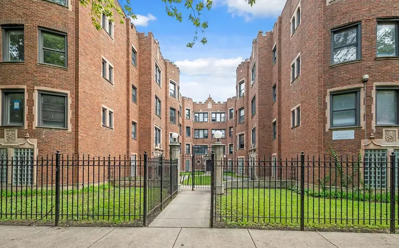 Lument closed a 473.4-million Freddie Mac loan to refinance a 47-property apartment portfolio on Chicago's South Side