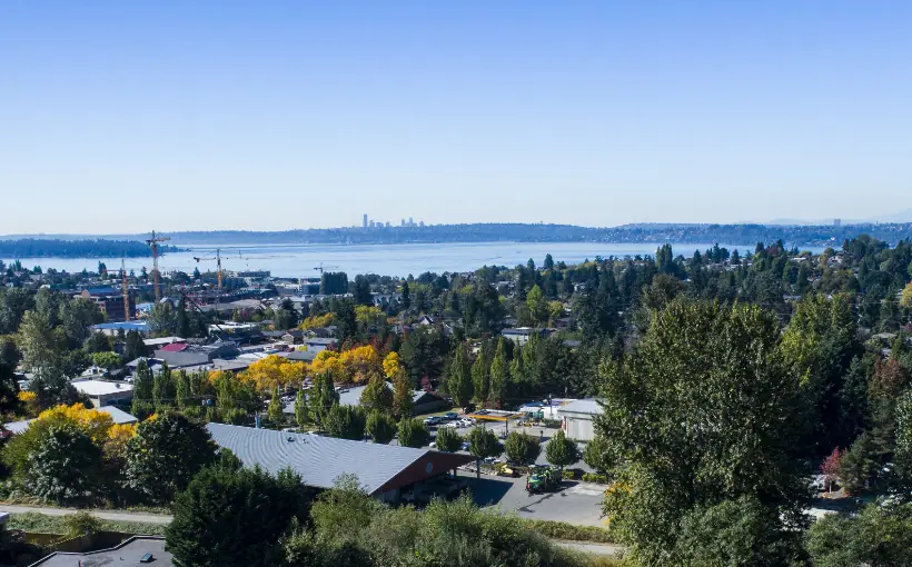 Kirkland Shopping Center Changes Hands for $14M