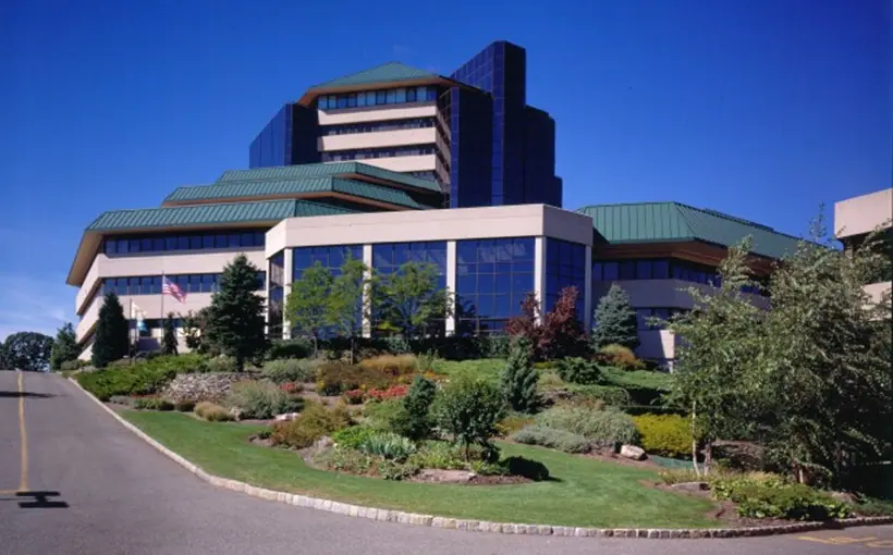 Theta Holding Company and JLL have closed two office leasing transactions totaling 32,015 square feet at Overlook Corporate Center in Little Falls, NJ