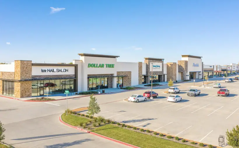 Oklahoma investor picks up Fort Worth power center