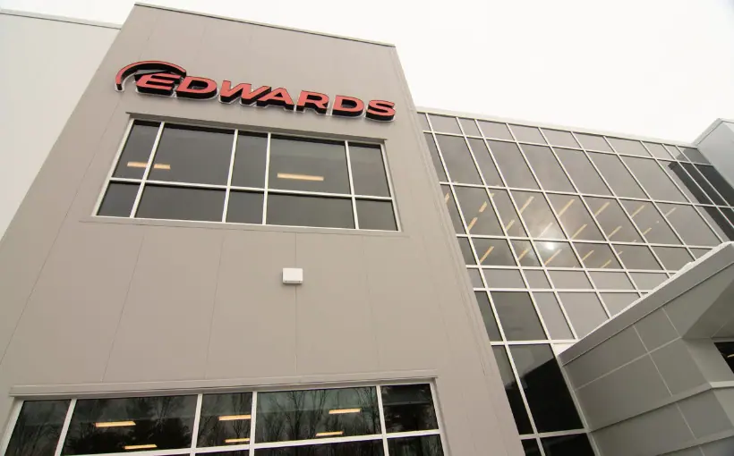 Dacon Corporation has completed a 135,000-square-foot headquarters building t 20 Creek Brook Drive in Haverhill, MA on behalf of Edwards Vacuum.